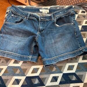 Maurice’s shorts size 11/12